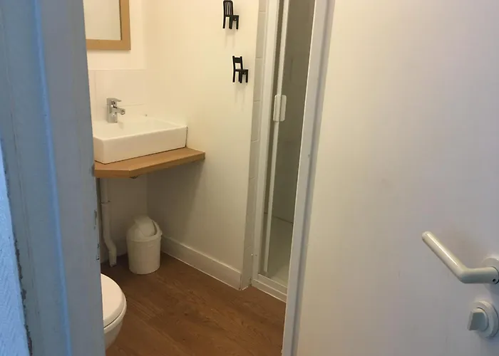 Centre De Cpcv Normandie A 50 Metres De La De Gæstehus Houlgate